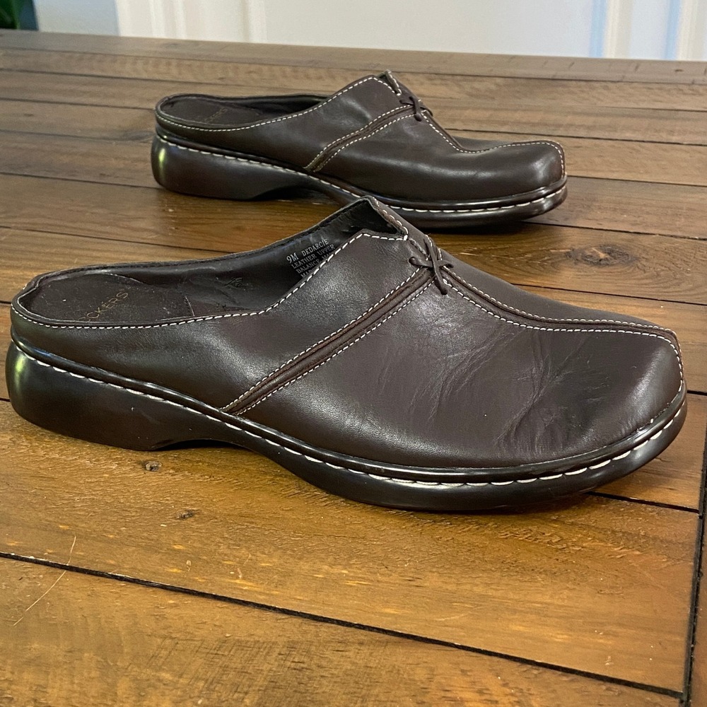 Dockers Darcie Brown Leather Mules Clogs Contrast Stitch Womens 9M DKDARCIE